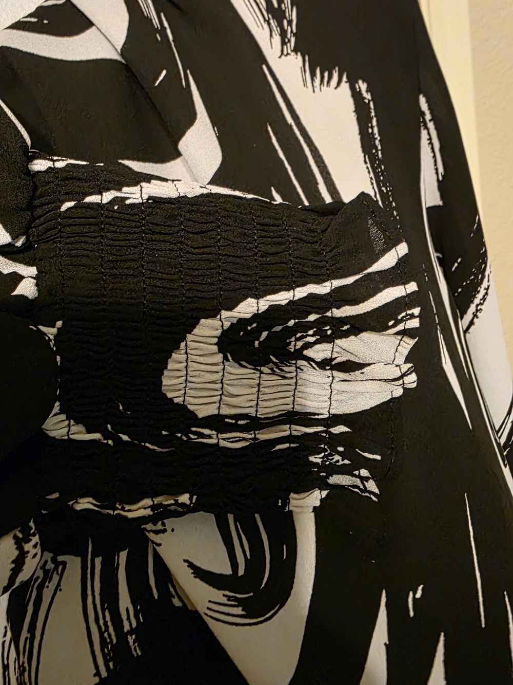 Worthington Black and White Abstract Print Blouse - Picture 3 of 4